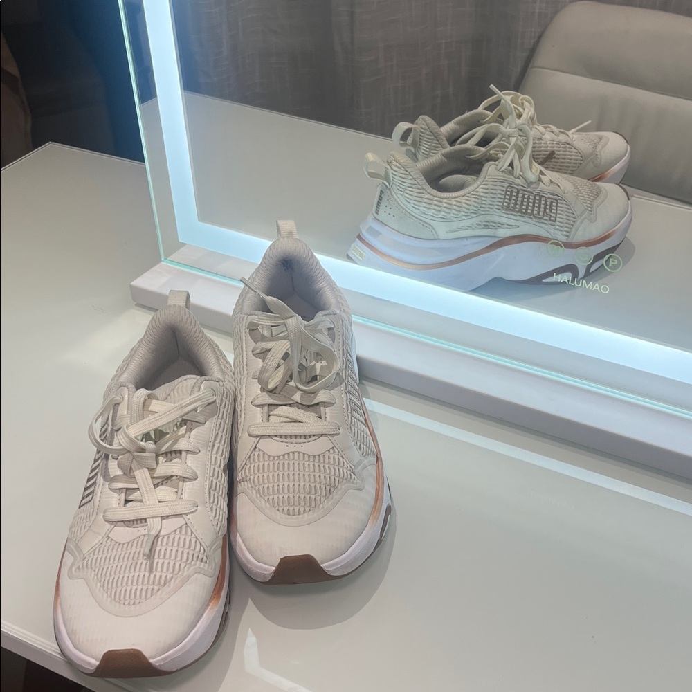 Puma Women's Cream Sneakers